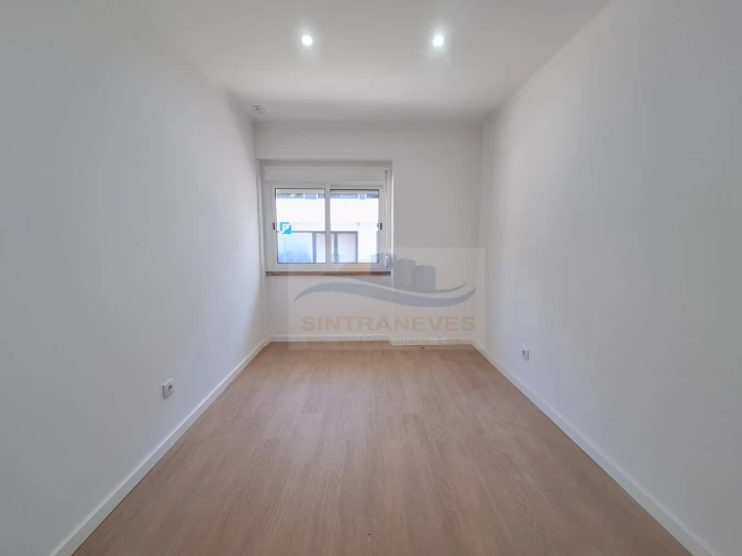 Apartamento T2 para Venda em Venteira Foto 7