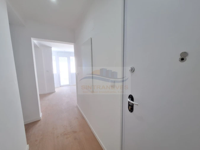 Apartamento T2 para Venda em Venteira Foto 9