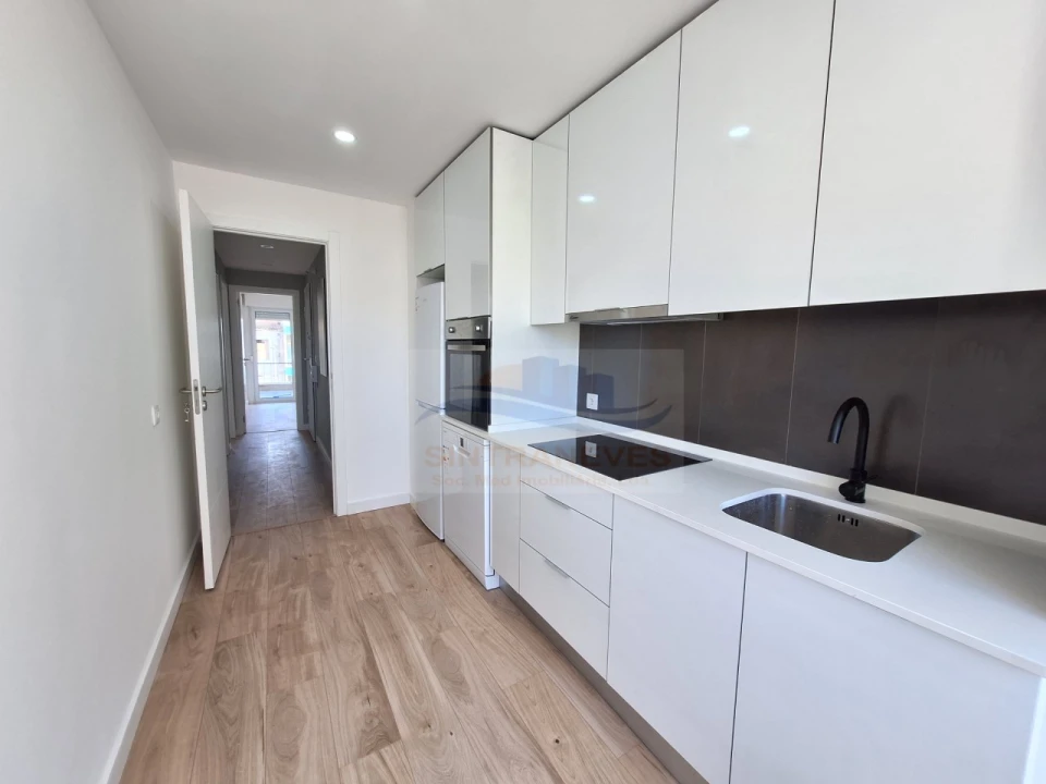 Apartamento T3 para Venda em Falagueira-Venda Nova Foto 1