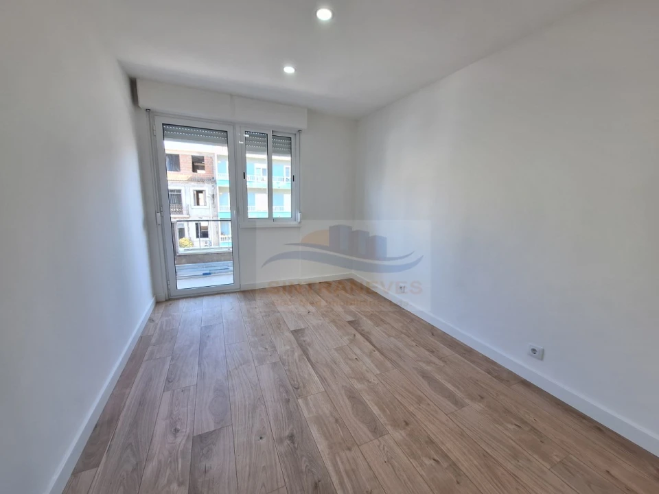 Apartamento T3 para Venda em Falagueira-Venda Nova Foto 16