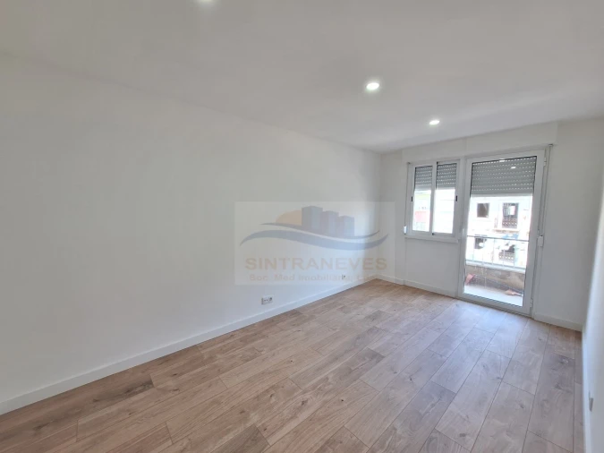 Apartamento T3 para Venda em Águas Livres Foto 9