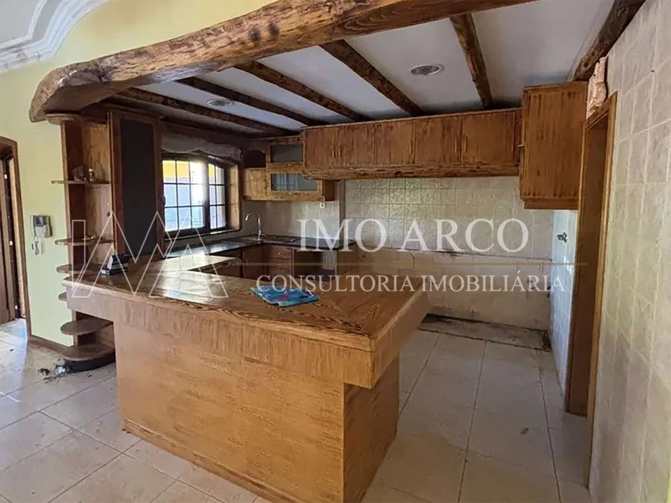 Moradia T5 para Venda em Meinedo Foto 6