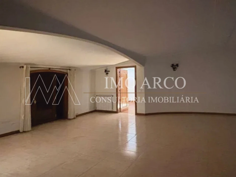 Moradia T5 para Venda em Meinedo Foto 10