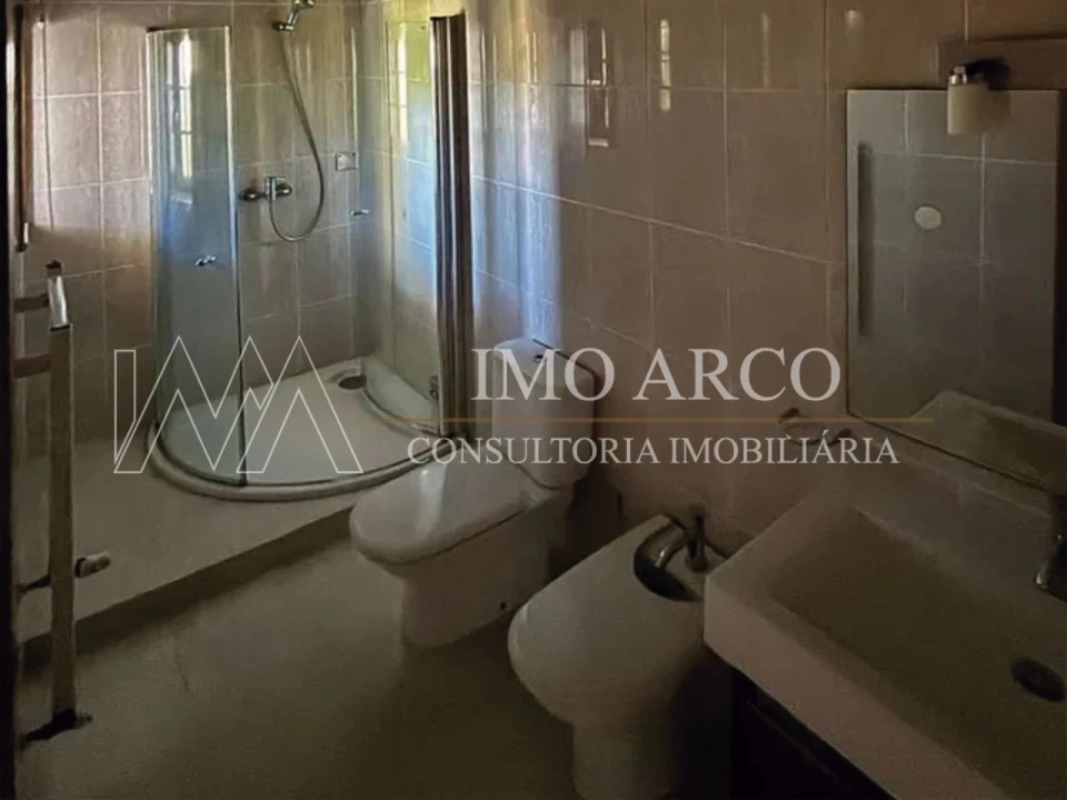 Moradia T5 para Venda em Meinedo Foto 12