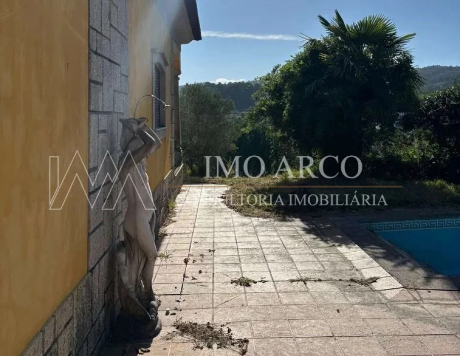 Moradia T5 para Venda em Meinedo Foto 32