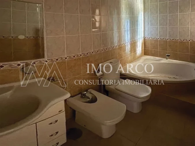 Moradia T5 para Venda em Meinedo Foto 19