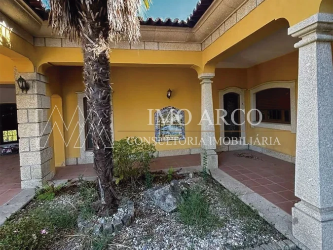 Moradia T5 para Venda em Meinedo Foto 30