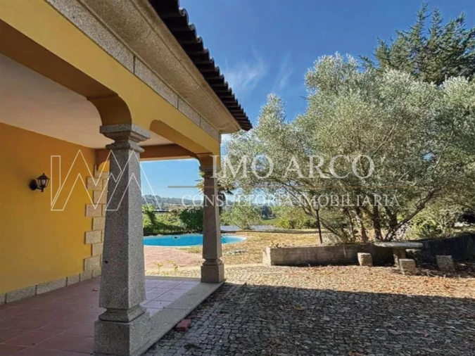 Moradia T5 para Venda em Meinedo Foto 38