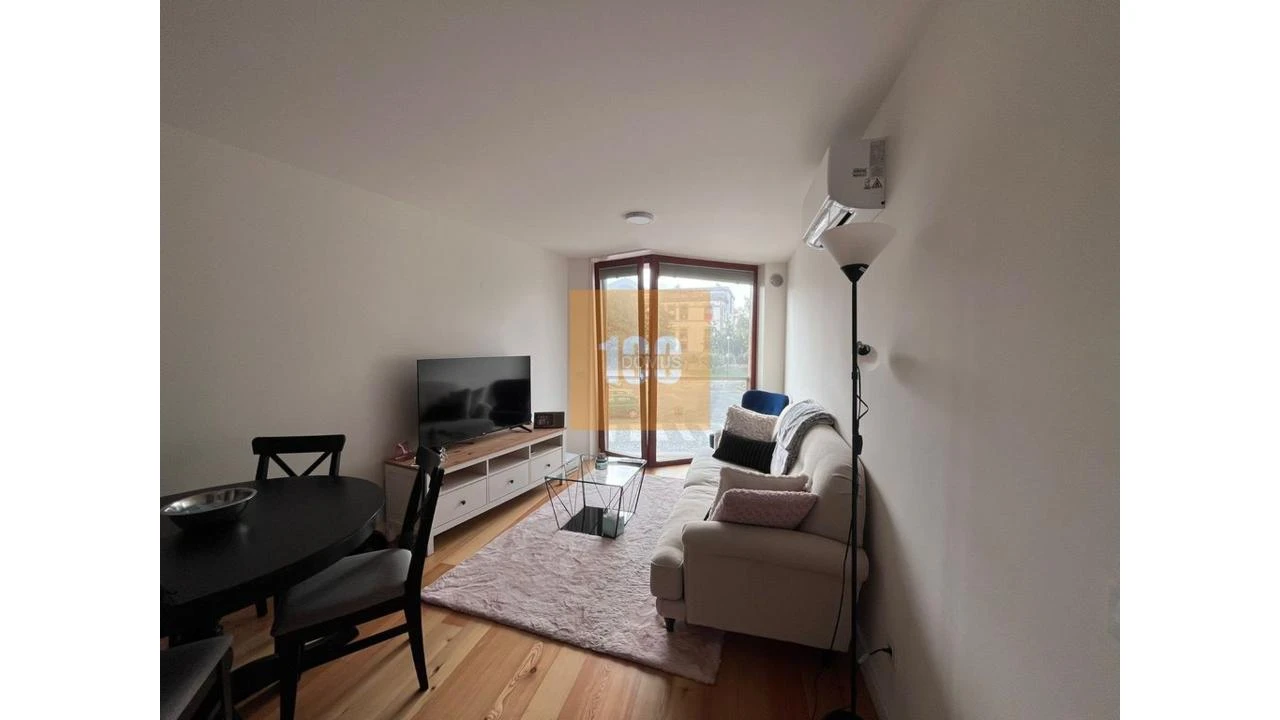 Apartamento T1 para Venda em Cedofeita, Santo Ildefonso, Sé, Miragaia, São Nicolau e Vitória Foto 2