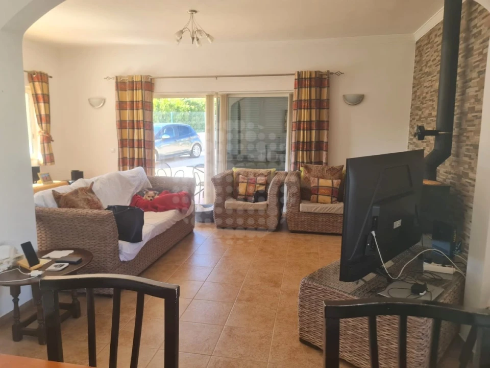 Moradia T3 para Venda em Guia Foto 6