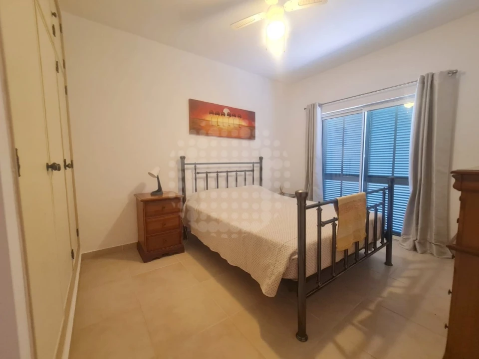 Moradia T3 para Venda em Guia Foto 11