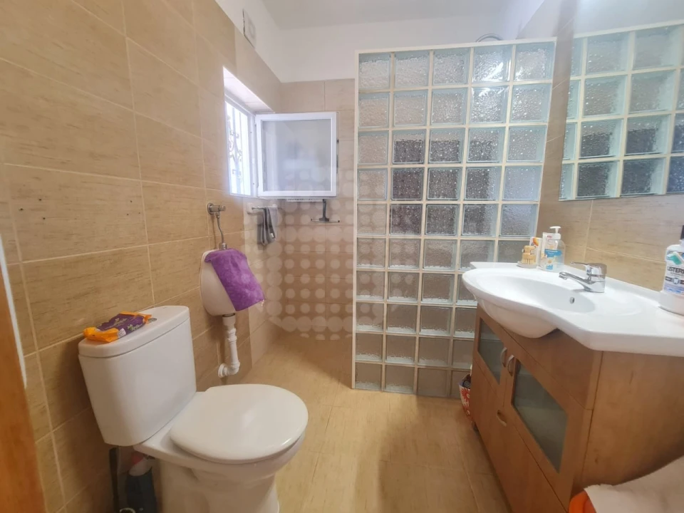 Moradia T3 para Venda em Guia Foto 15