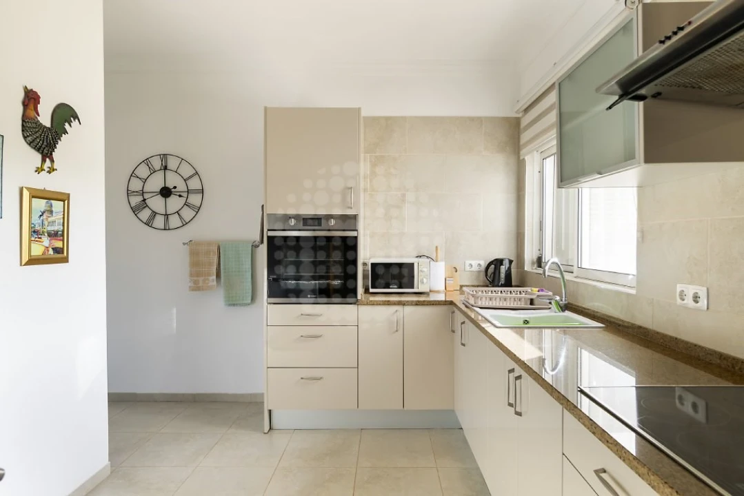 Moradia T3 para Venda em Guia Foto 19