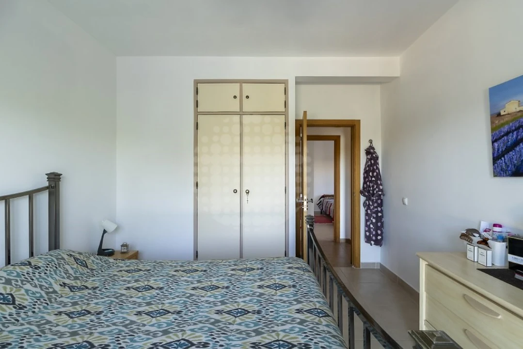 Moradia T3 para Venda em Guia Foto 28