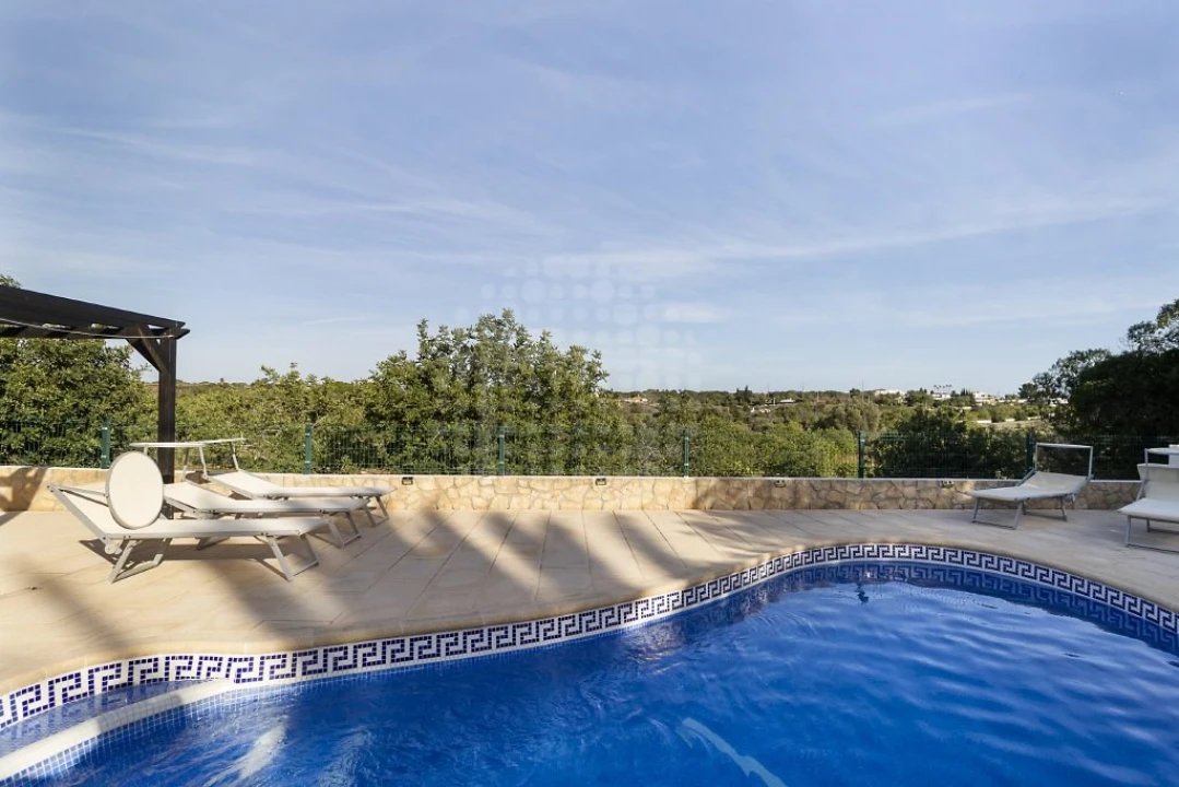 Moradia T3 para Venda em Guia Foto 31