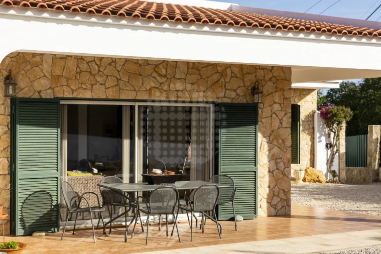 Moradia T3 para Venda em Guia Foto 7