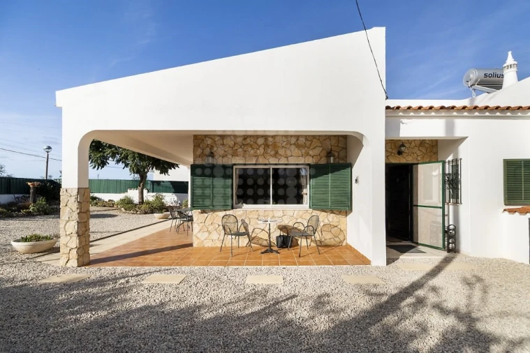 Moradia T3 para Venda em Guia Foto 36