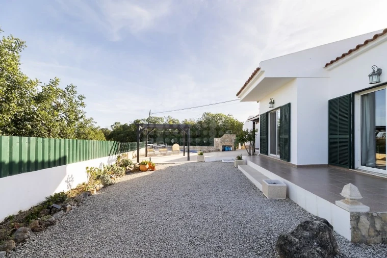 Moradia T3 para Venda em Guia Foto 38