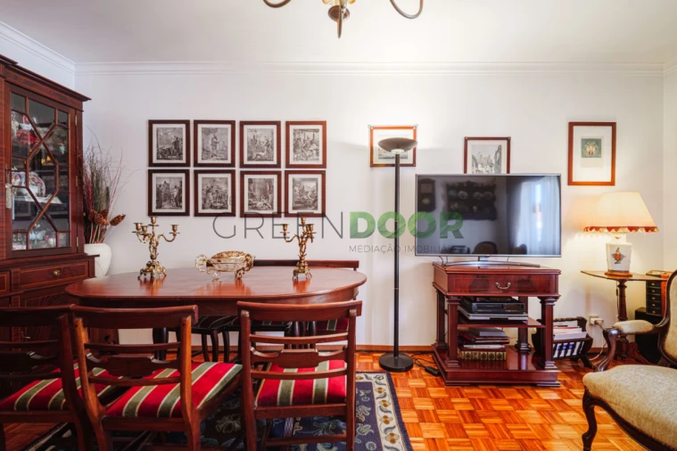 Apartamento T2 para Venda em Queluz e Belas Foto 6