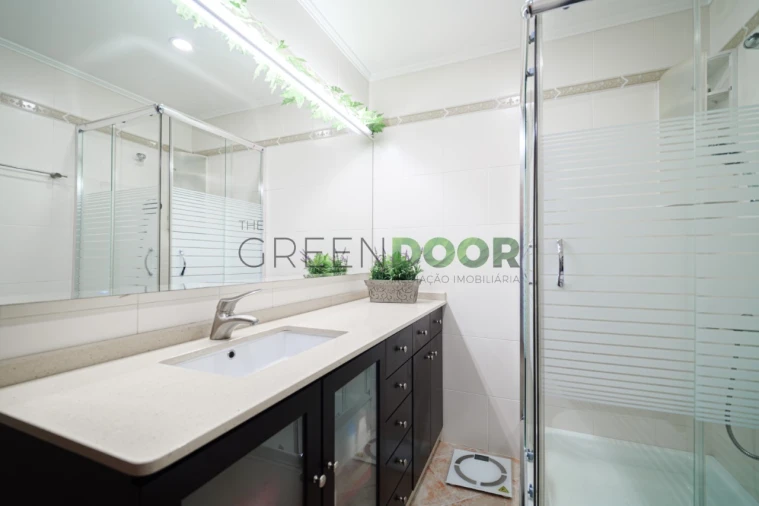 Apartamento T2 para Venda em Queluz e Belas Foto 11