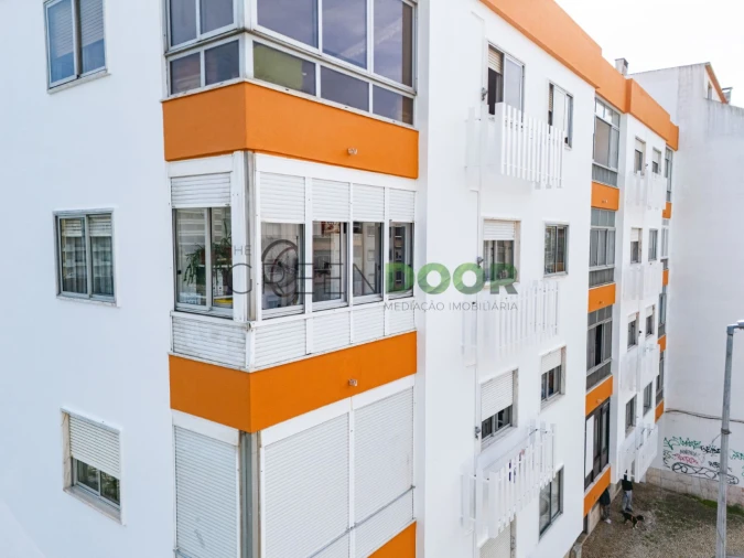 Apartamento T2 para Venda em Queluz e Belas Foto 23