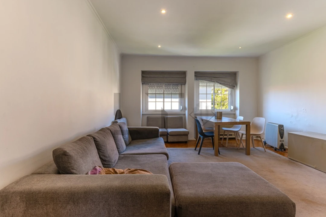 Apartamento T4 para Venda em Alvalade Foto 4