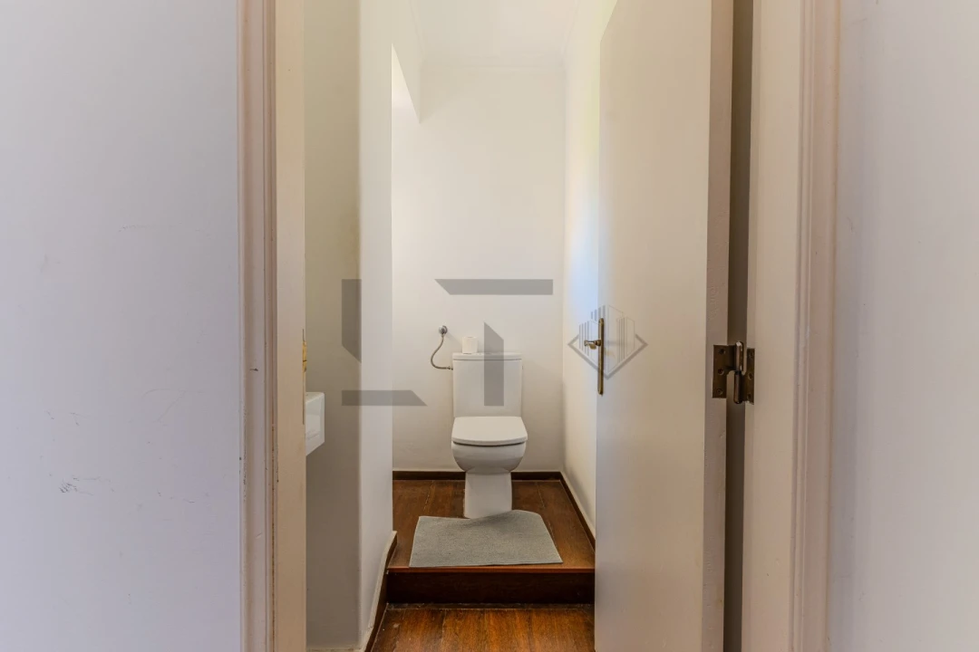 Apartamento T4 para Venda em Alvalade Foto 19