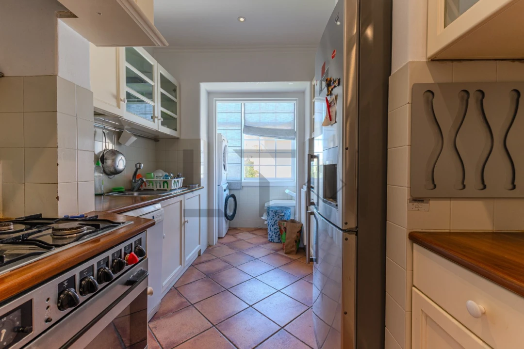 Apartamento T4 para Venda em Alvalade Foto 20