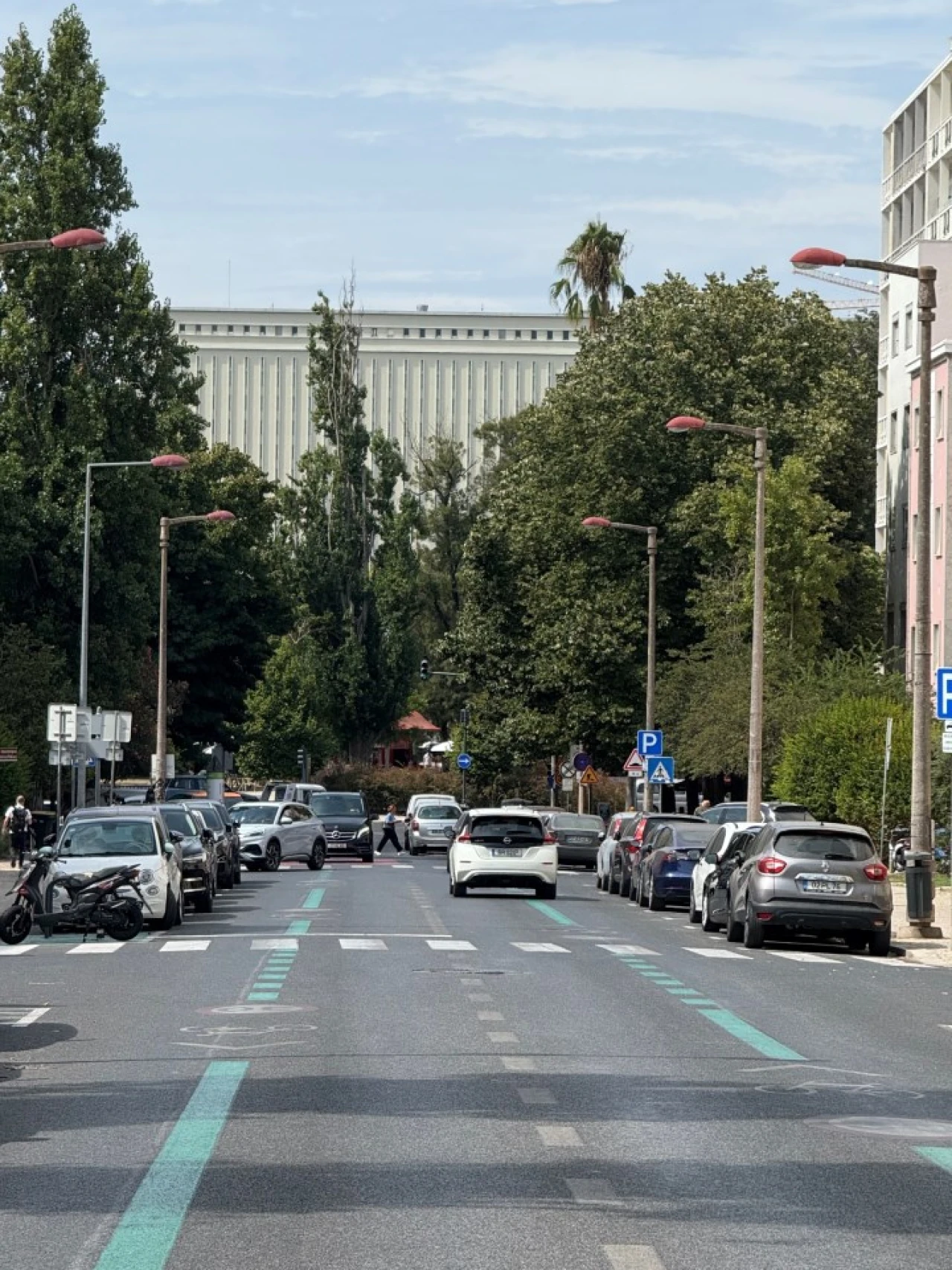 Apartamento T4 para Venda em Alvalade Foto 22