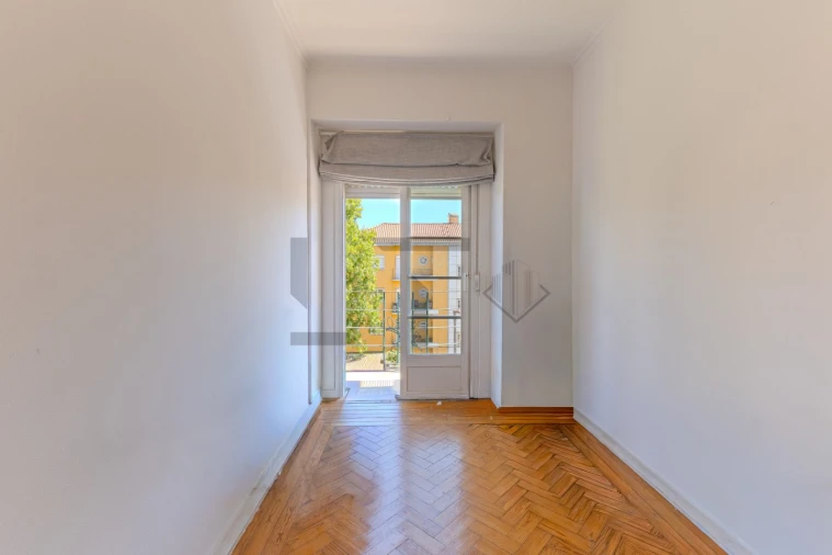 Apartamento T4 para Venda em Alvalade Foto 17