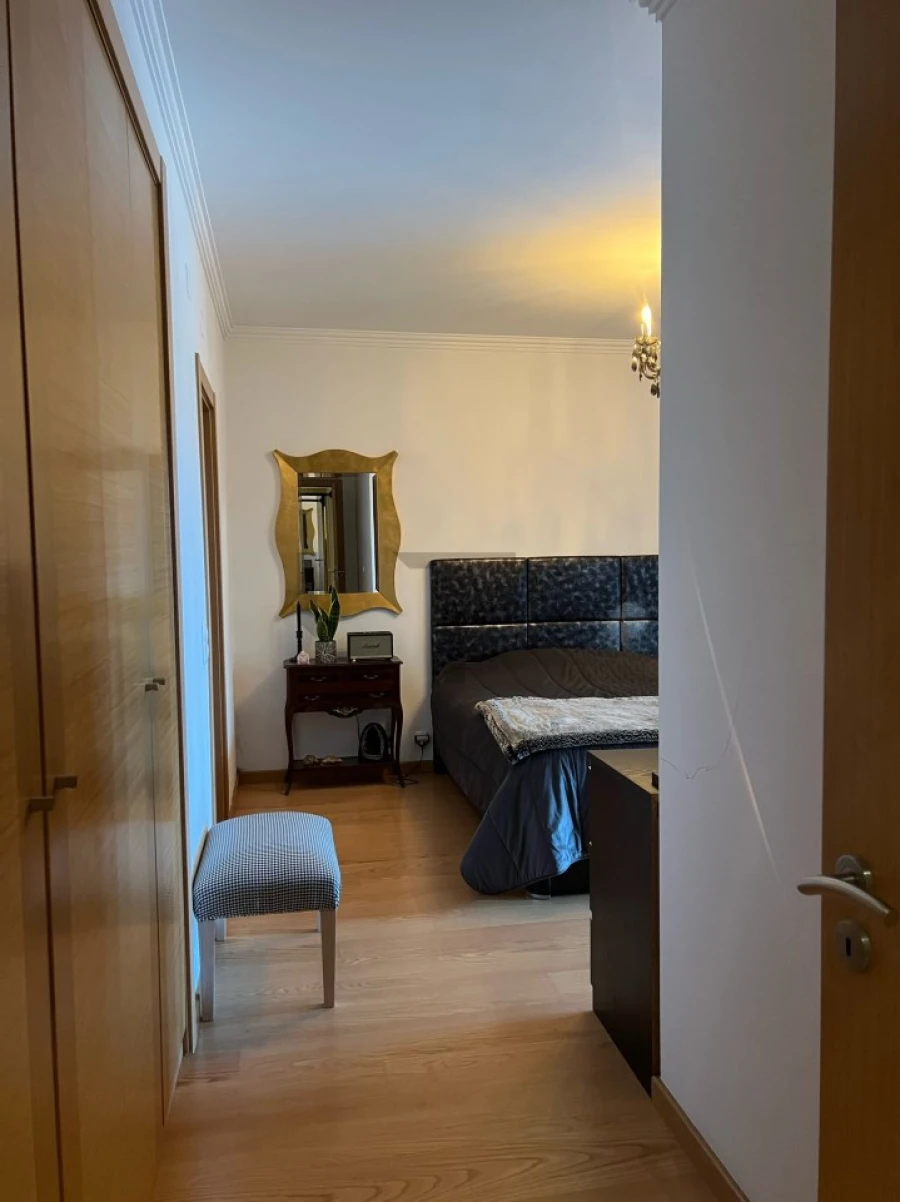 Apartamento T2 para Venda em Sacavém e Prior Velho Foto 5