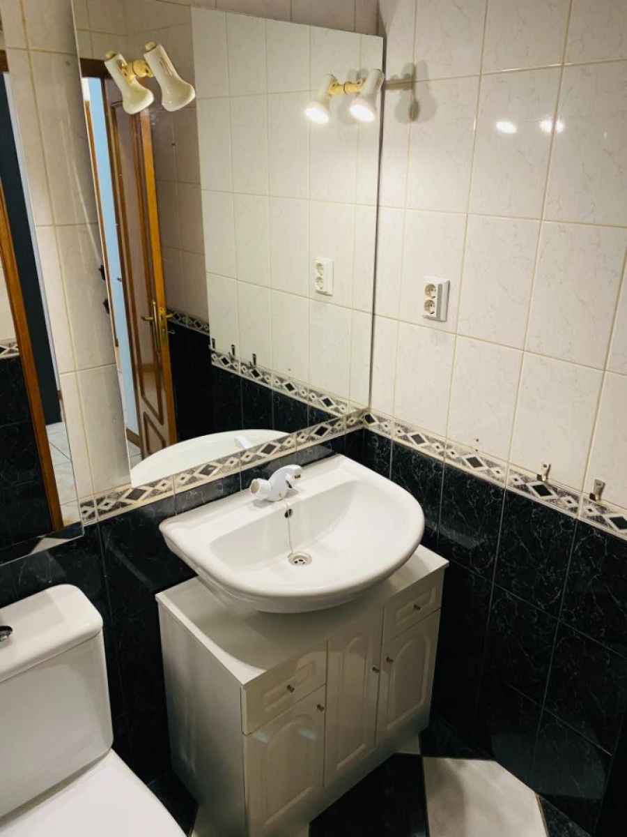 Apartamento T1 para Arrendamento em São Vitor (Braga) Foto 13