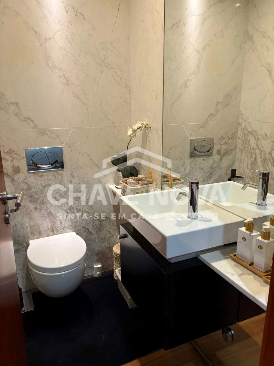 Moradia T4 para Venda em Custóias, Leça do Balio e Guifões Foto 20