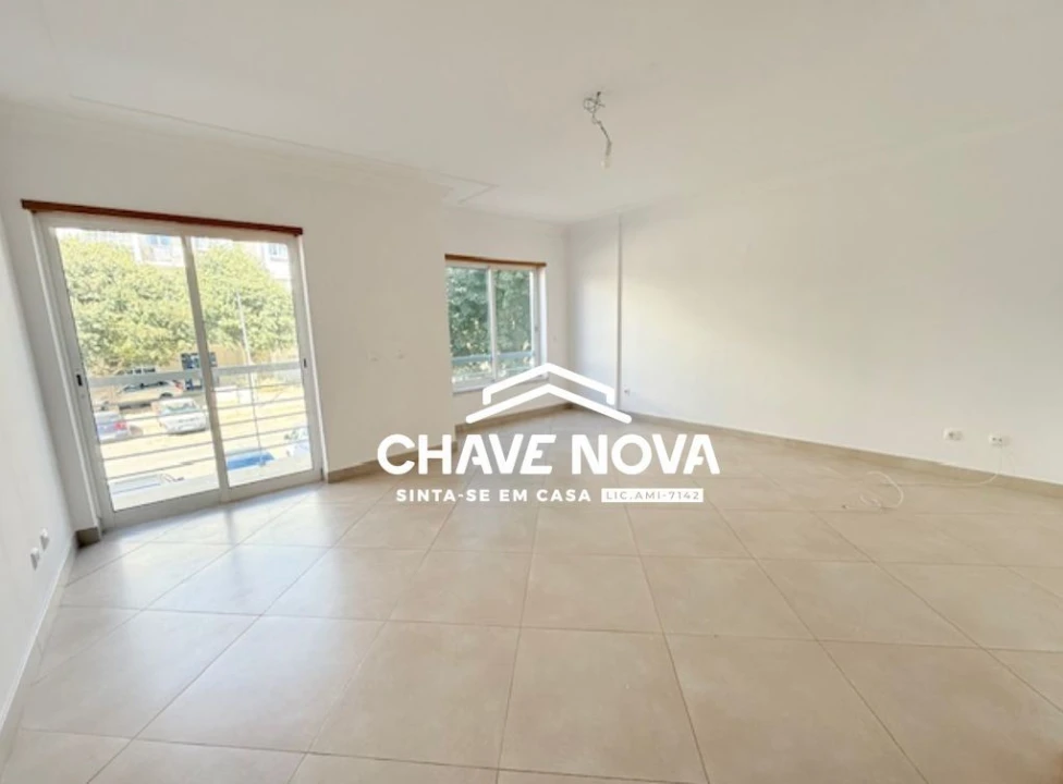 Apartamento T2 para Venda em Loule (São Clemente) Foto 4