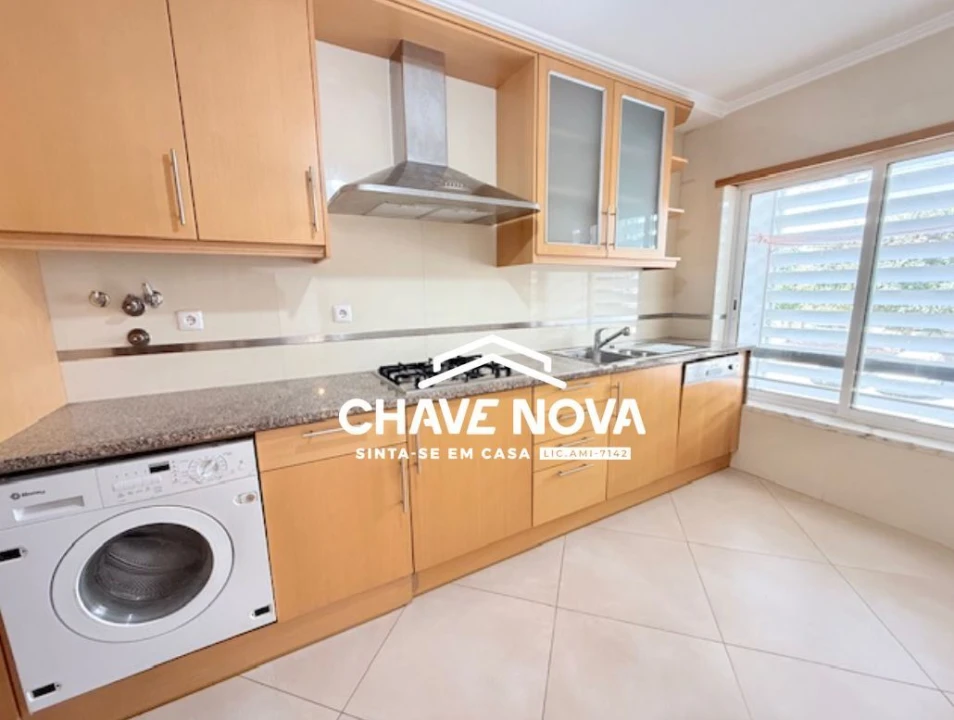 Apartamento T2 para Venda em Loule (São Clemente) Foto 6