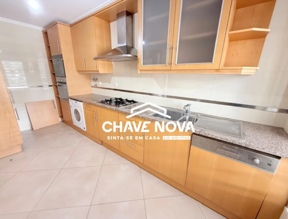 Apartamento T2 para Venda em Loule (São Clemente) Foto 7