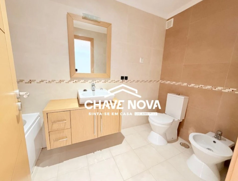 Apartamento T2 para Venda em Loule (São Clemente) Foto 12