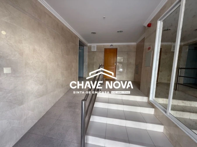 Apartamento T2 para Venda em Loule (São Clemente) Foto 2