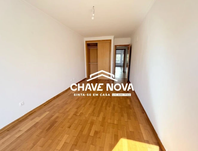 Apartamento T2 para Venda em Loule (São Clemente) Foto 11