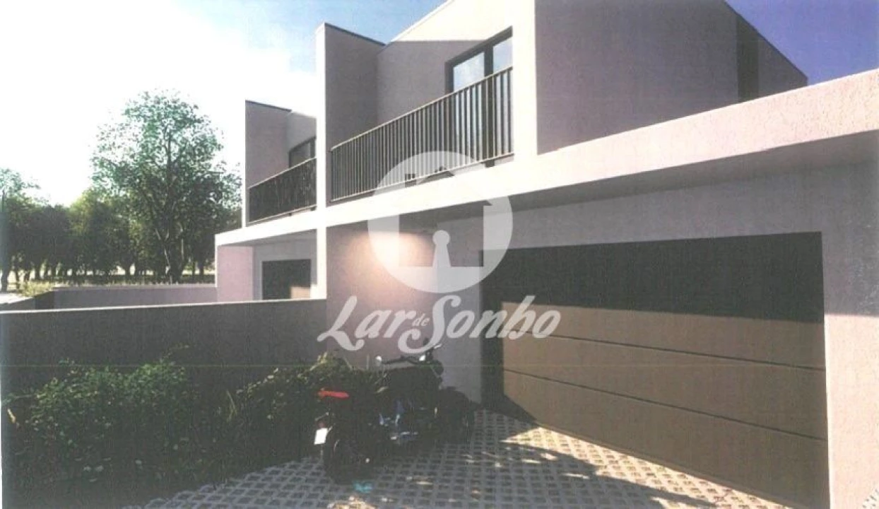 Moradia T3 para Venda em Perelhal Foto 2