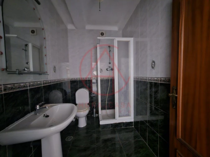 Apartamento T4 para Venda em Gaio-Rosário e Sarilhos Pequenos Foto 17