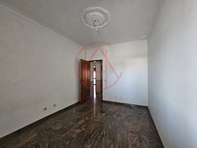 Apartamento T4 para Venda em Gaio-Rosário e Sarilhos Pequenos Foto 13