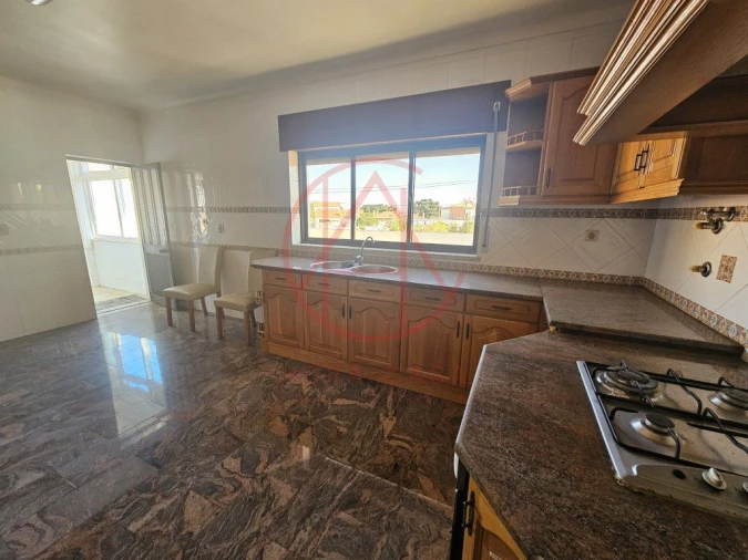 Apartamento T4 para Venda em Gaio-Rosário e Sarilhos Pequenos Foto 2