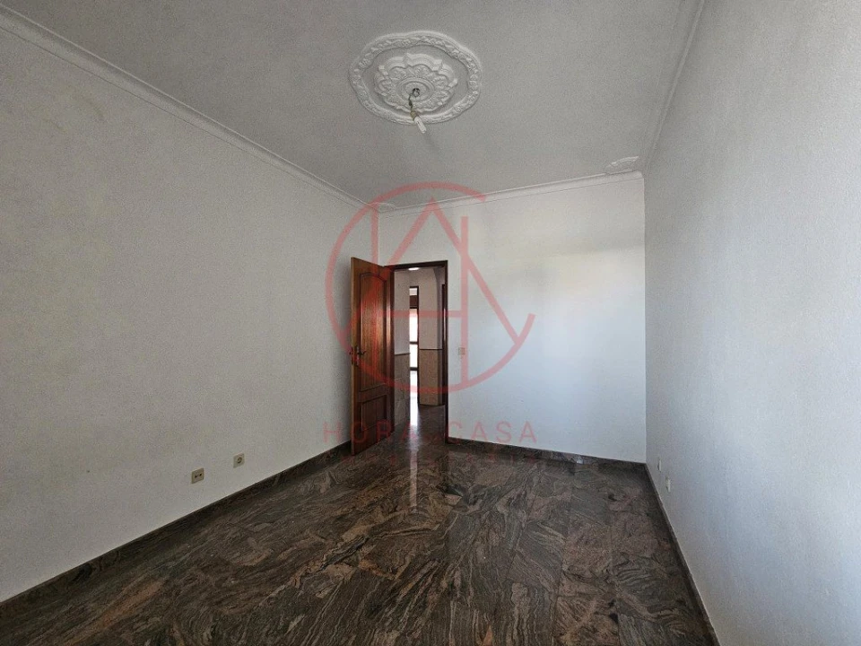 Apartamento T4 para Venda em Gaio-Rosário e Sarilhos Pequenos Foto 13