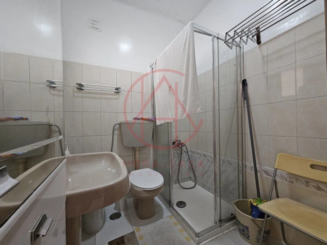 Apartamento T2 para Venda em Agualva e Mira-Sintra Foto 5