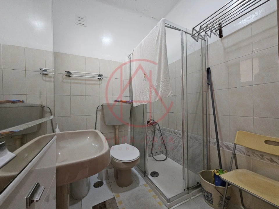 Apartamento T2 para Venda em Agualva e Mira-Sintra Foto 5