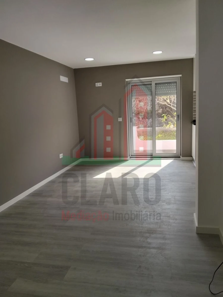 Apartamento T2 para Venda em Santa Clara e Castelo Viegas Foto 7