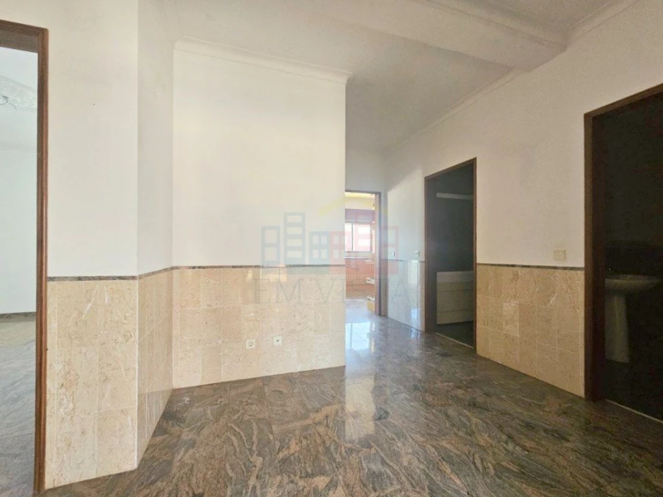 Apartamento T4 para Venda em Gaio-Rosário e Sarilhos Pequenos Foto 20