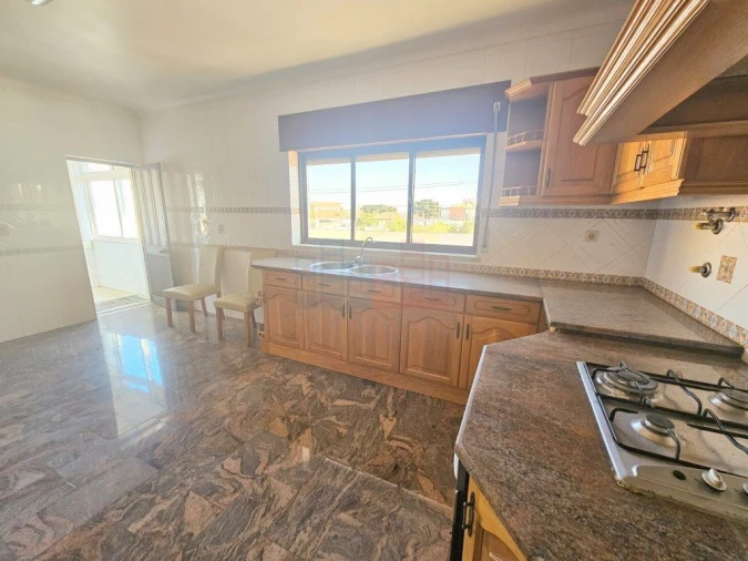 Apartamento T4 para Venda em Gaio-Rosário e Sarilhos Pequenos Foto 4