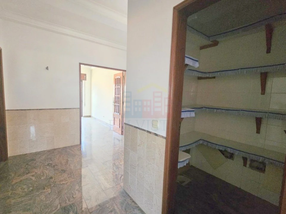 Apartamento T4 para Venda em Gaio-Rosário e Sarilhos Pequenos Foto 17
